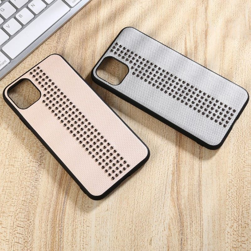 Coque iPhone 11 Pro Max Effet Cuir Rivets