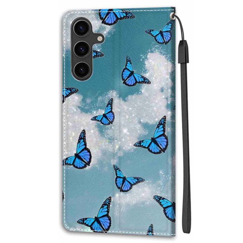 Housse Samsung Galaxy S24 5G Nuages Blancs et Papillons Bleus à Lanière