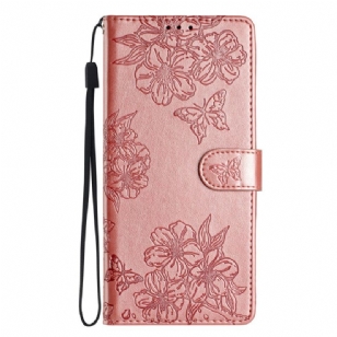 Housse iPhone 16 Pro Sakura et Papillons