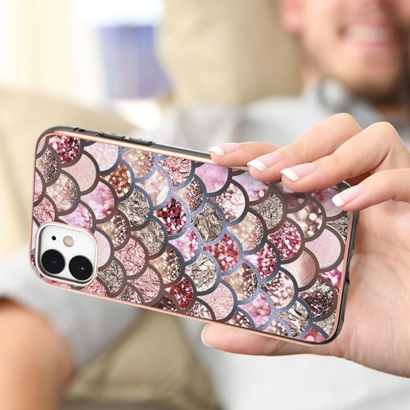 Coque iPhone 11 motif écailles