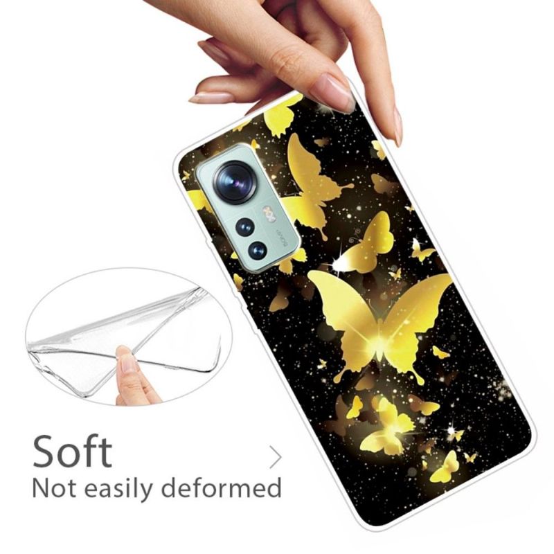 Coque Xiaomi 12 Pro illustration papillons dorés